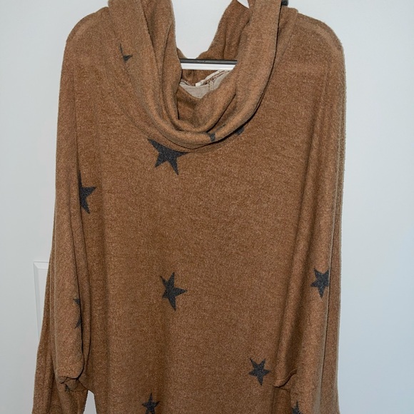 Turtleneck Brown and Black Star Sweater - Picture 2 of 4
